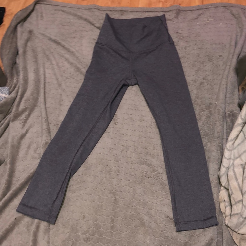 Womans Grey lululemon leggings